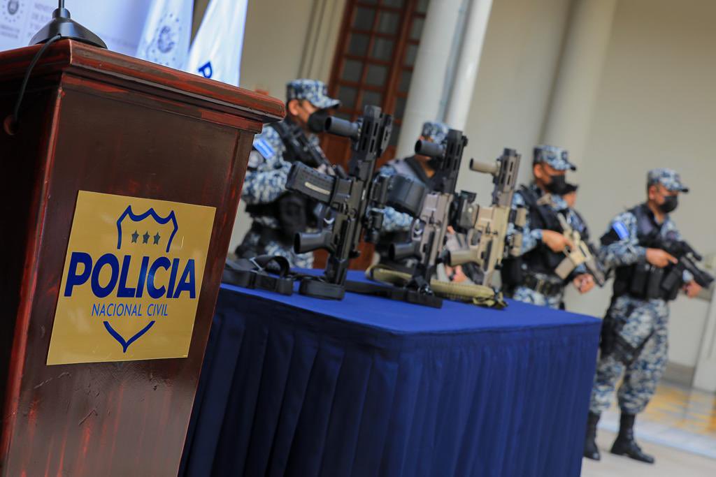 Gobierno entrega nuevo equipamiento a la PNC gobierno-entrega-nuevo-equipamiento-a-la-pnc